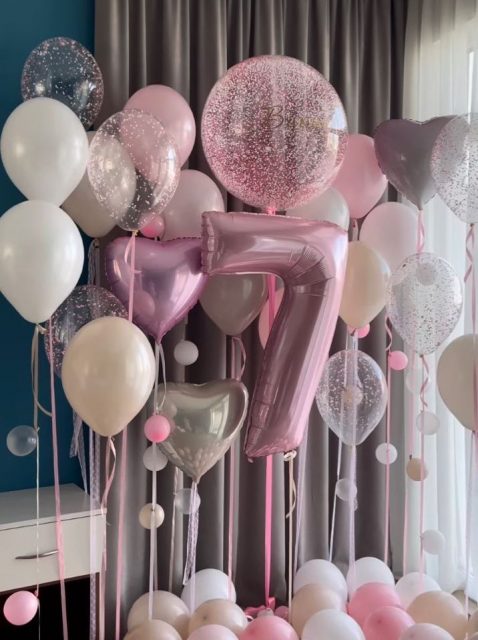23 helium balloons + number + 30 floor balloons