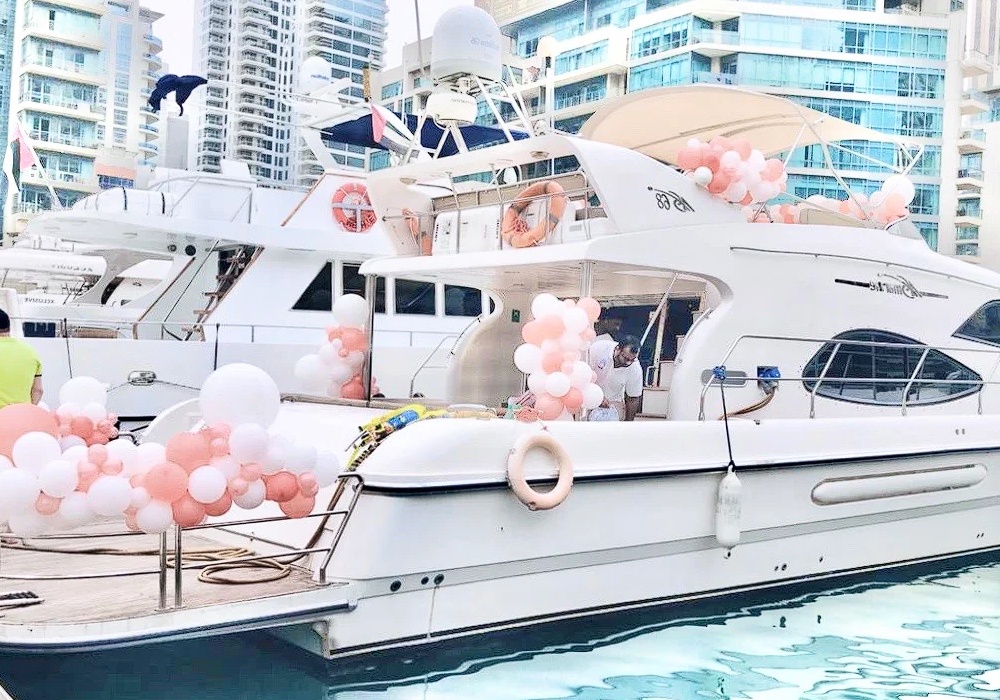 How Yacht Balloon Decoration in Dubai