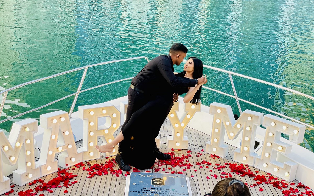 How Yacht Balloon Decoration in Dubai